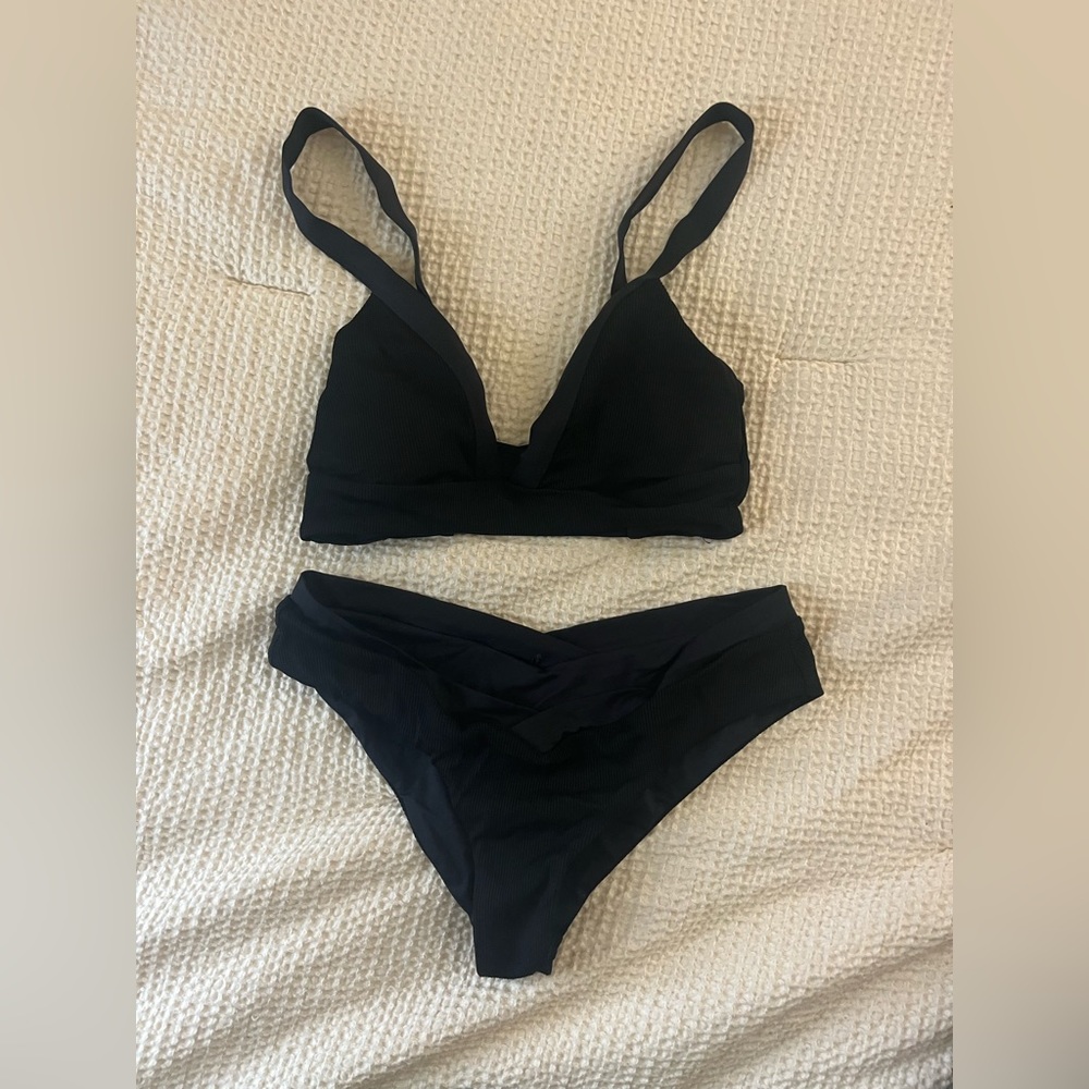 L*space medium ribbed Vera top and Pratt bottom